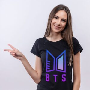Tricou BTS logo gradient